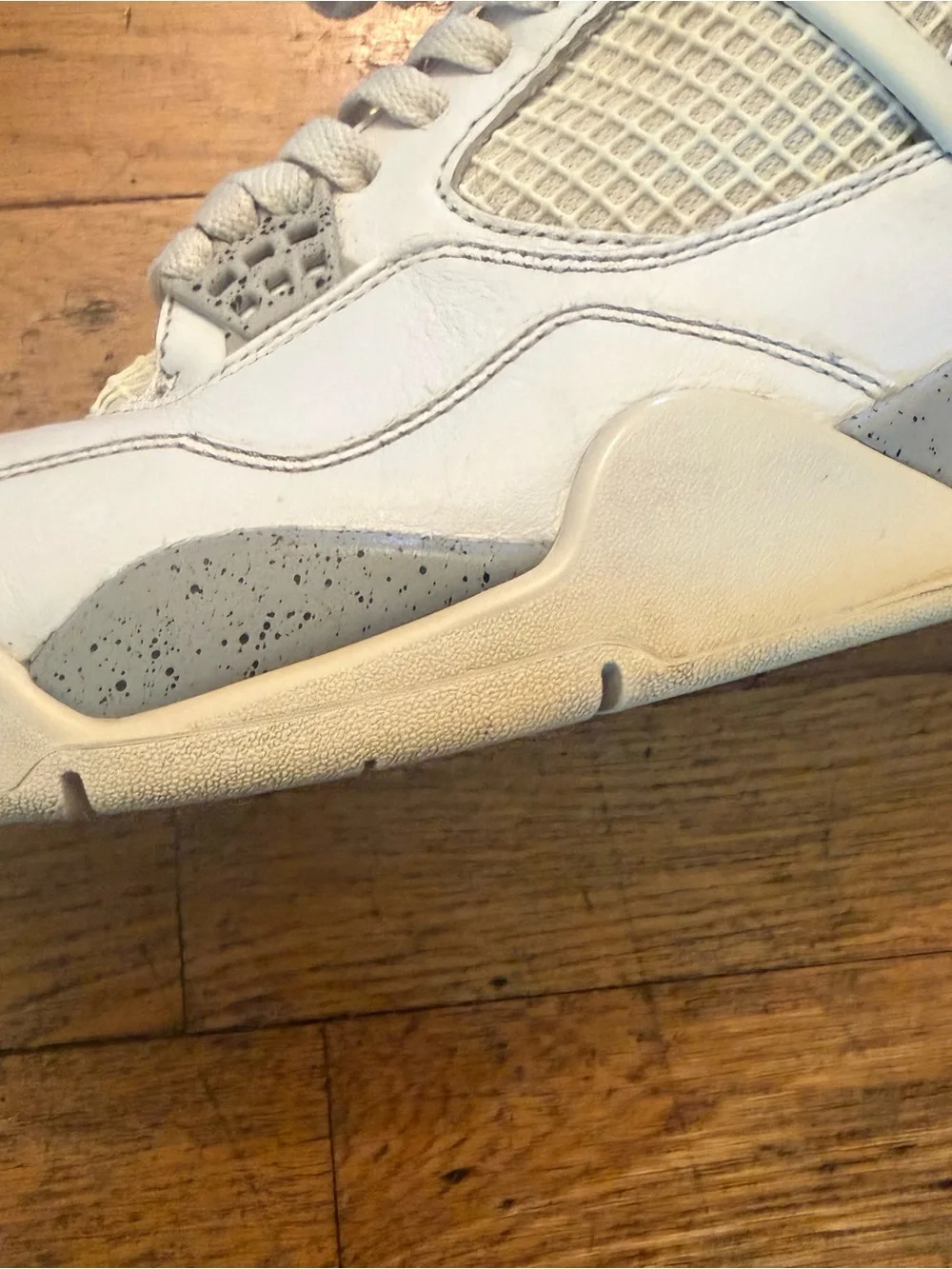 Jordan 4 Retro 